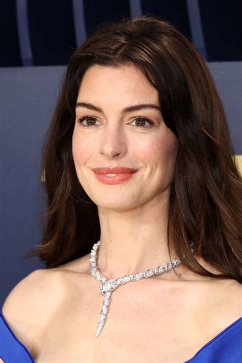 anne hathaway donatella versace|Anne Hathaway buzzfeed.